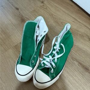 Green Converse High-Top Sneakers - Women's Casual Lace-Up Shoes